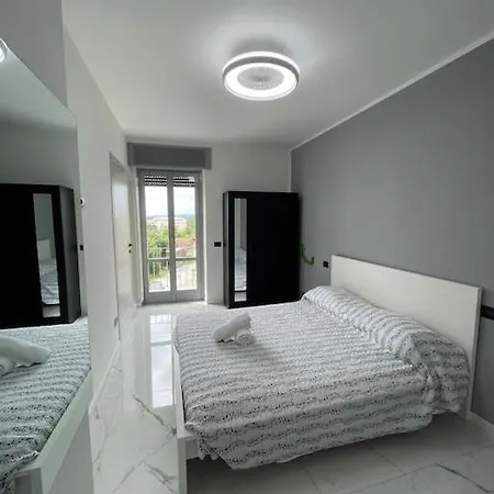 Luxury Appartament Como, Apartment Como
